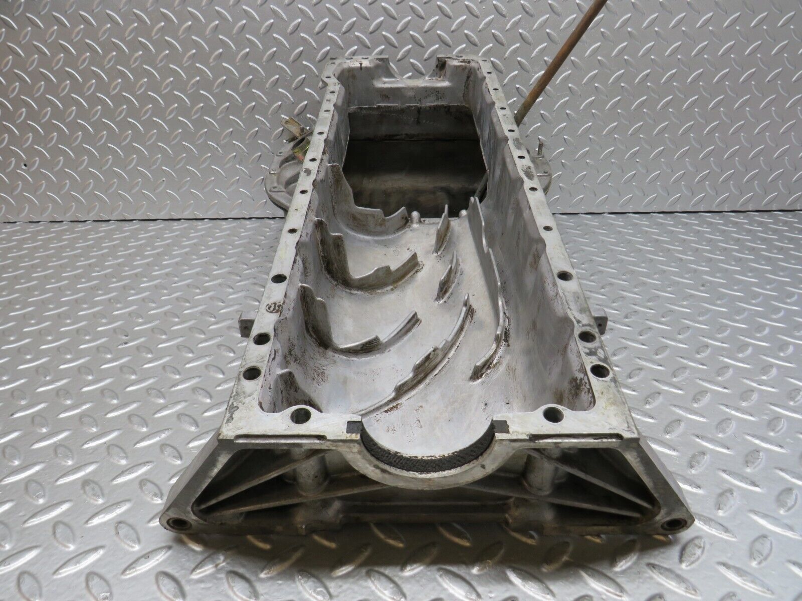 28172 Mercedes-Benz W123 280E Oil Pan Oil Sump 1100140702