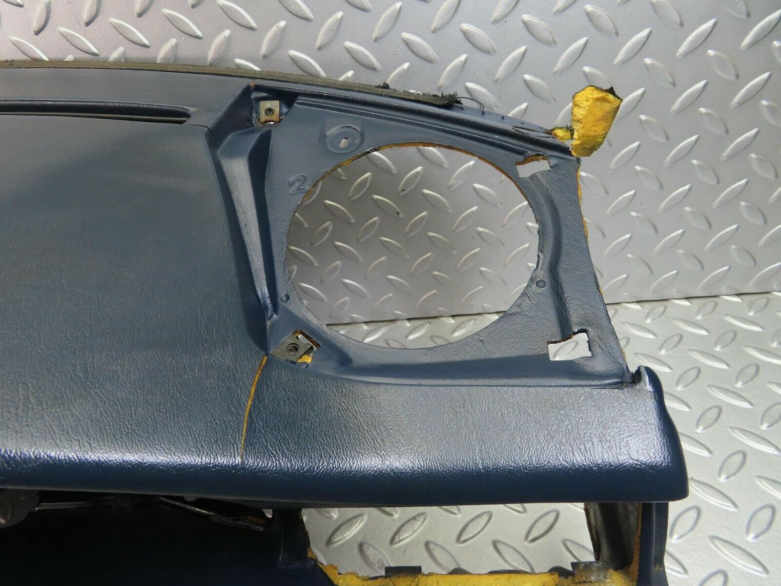 9397 Mercedes-Benz C124 300CE Coupe Dashboard Frame Blue