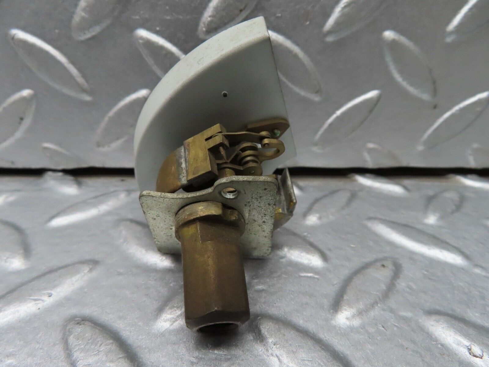 18346 Mercedes-Benz W115 Oil Pressure Gauge