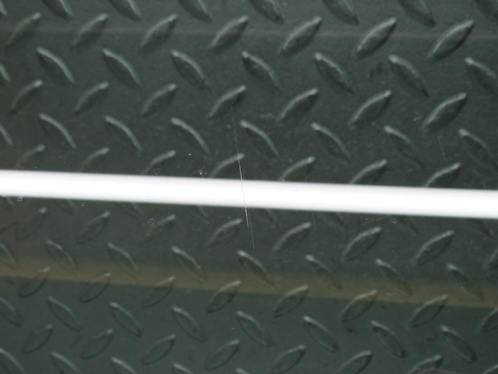 39069 Mercedes-Benz W201 190E 2.6L Front Right Door Window Glass