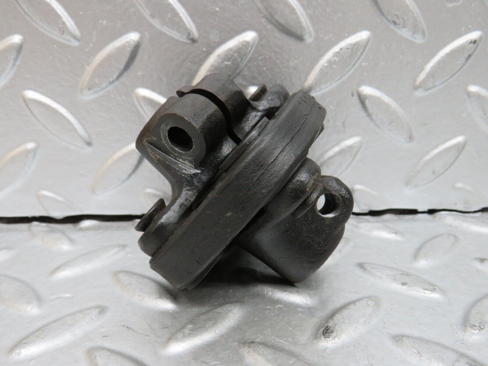 29118 Mercedes-Benz C124 320CE Steering Col. Lower Shaft Connector 1264620146