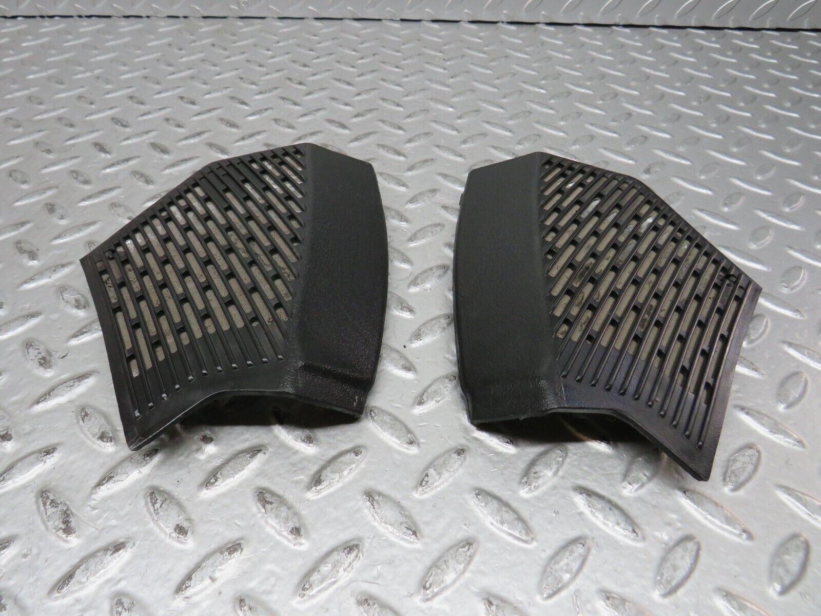 28599 Mercedes-Benz W123 240D Dashboard Speaker Covers 1236802707 1236802807