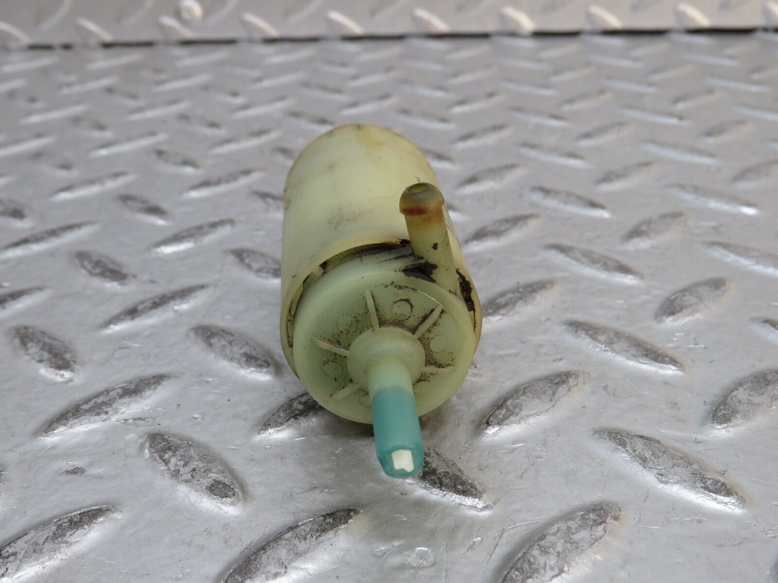 28485 Mercedes-Benz S123 240D Wagon Windscreen Washer Pump VDO 1238690121