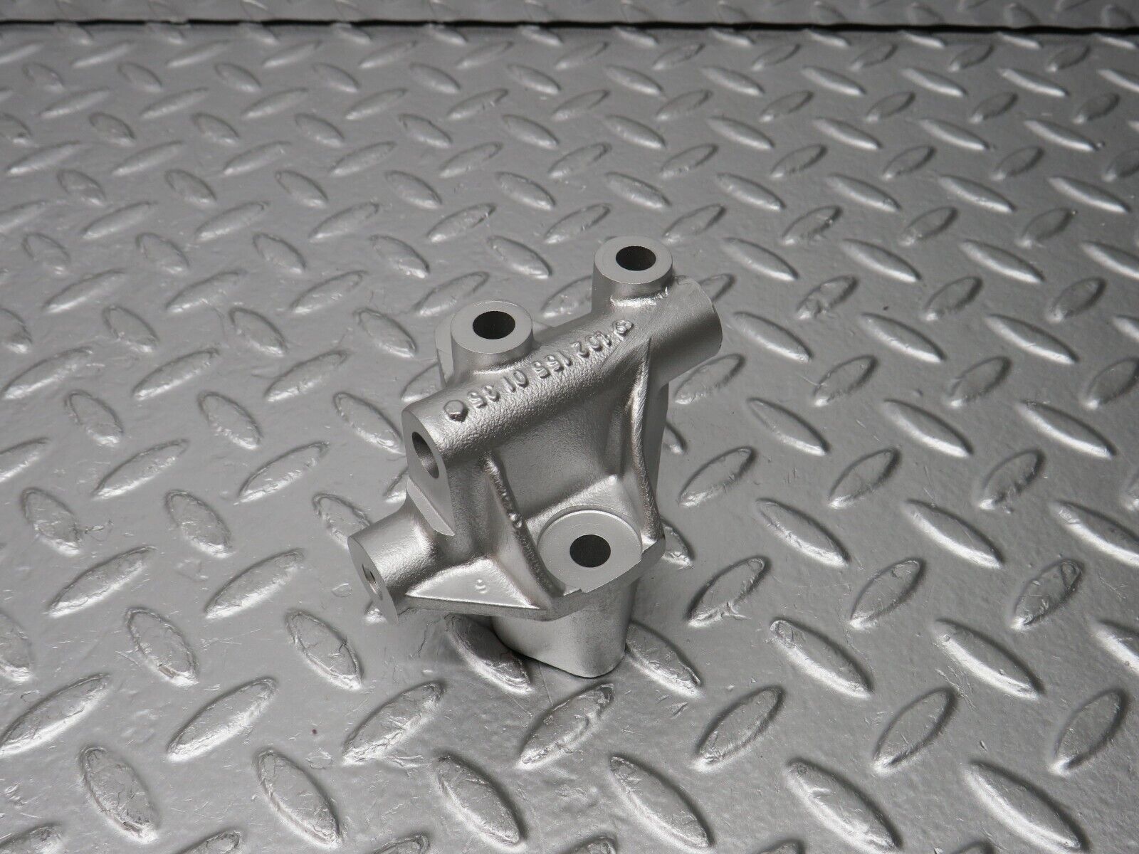 30903 Mercedes-Benz W201 190E 2.0L Alternator Holder Bracket 1021550135