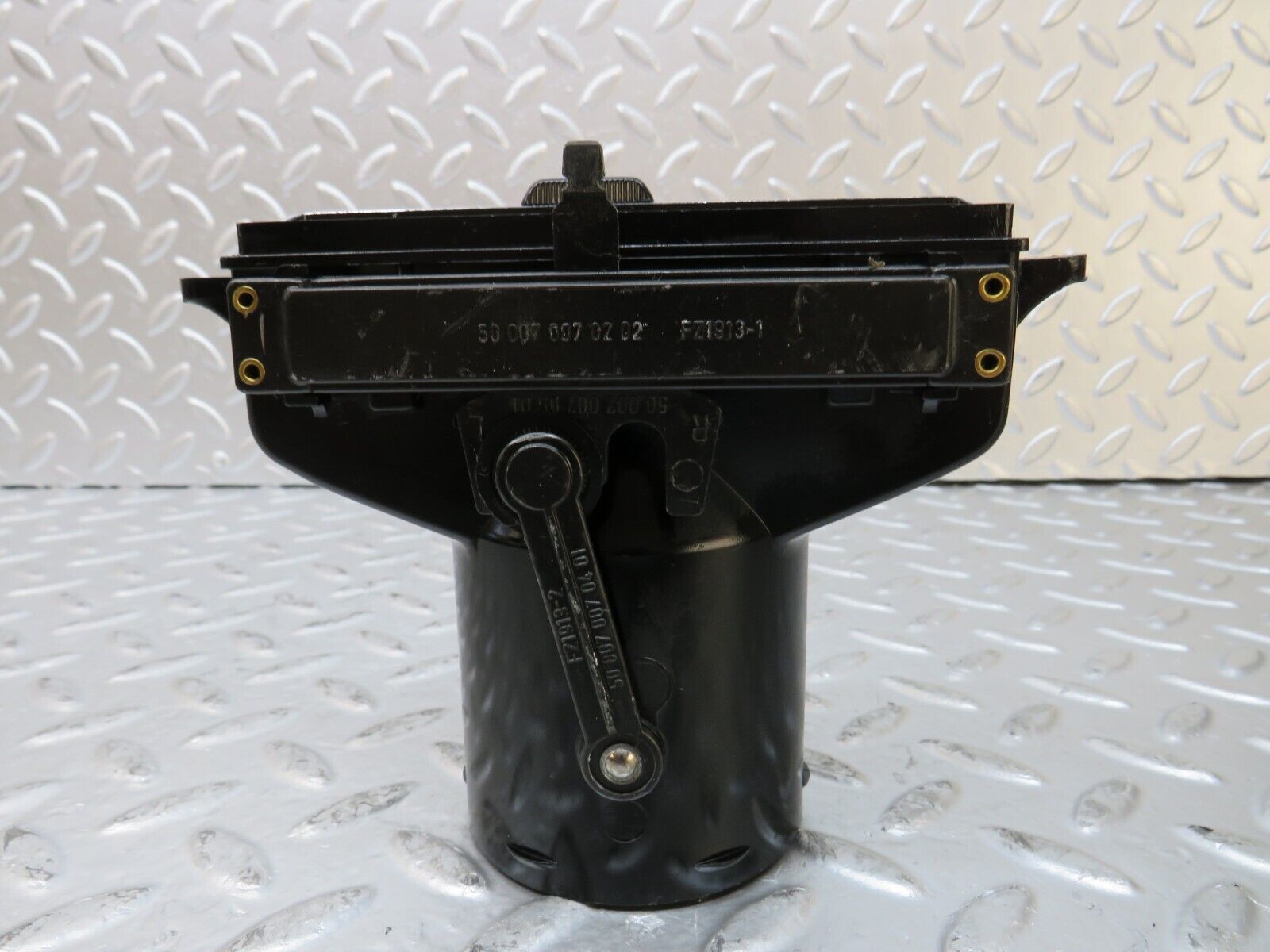 26182 Mercedes-Benz W116 450SE Dashboard Air Vent 1168310130