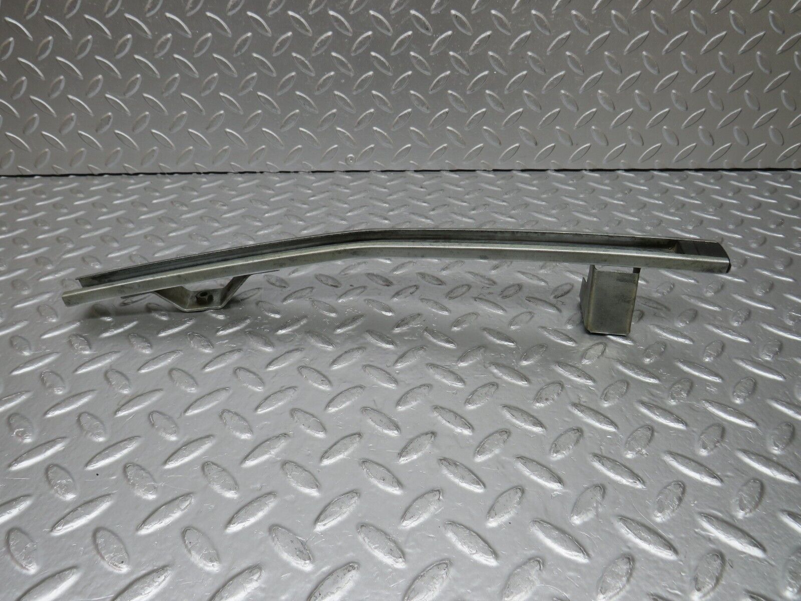0756 Mercedes-Benz C107 350SLC Coupe Rear Left Window Channel