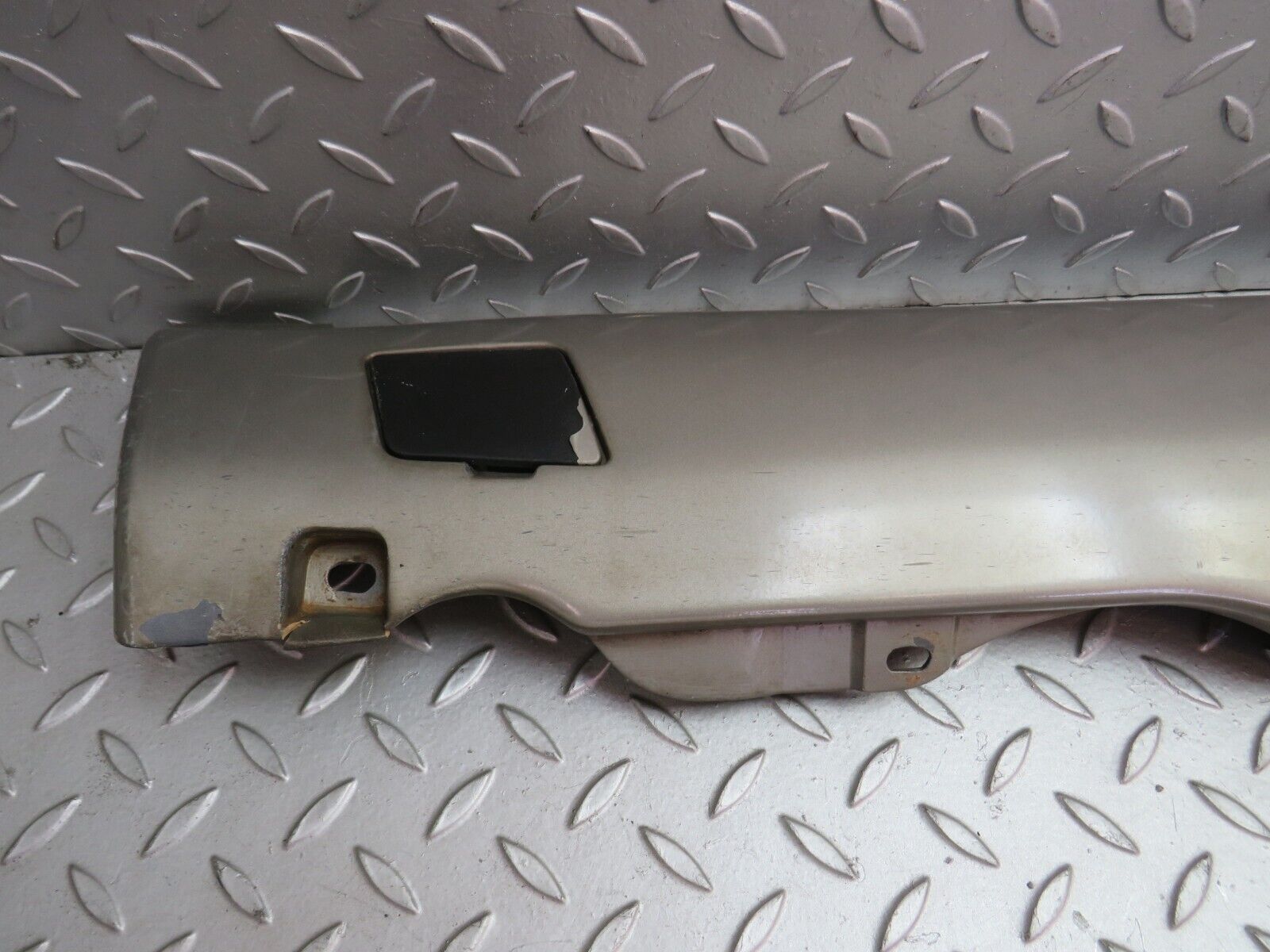 36326 Mercedes-Benz W126 420SE Side Skirt Right 1266905040 1266980230 1266980430