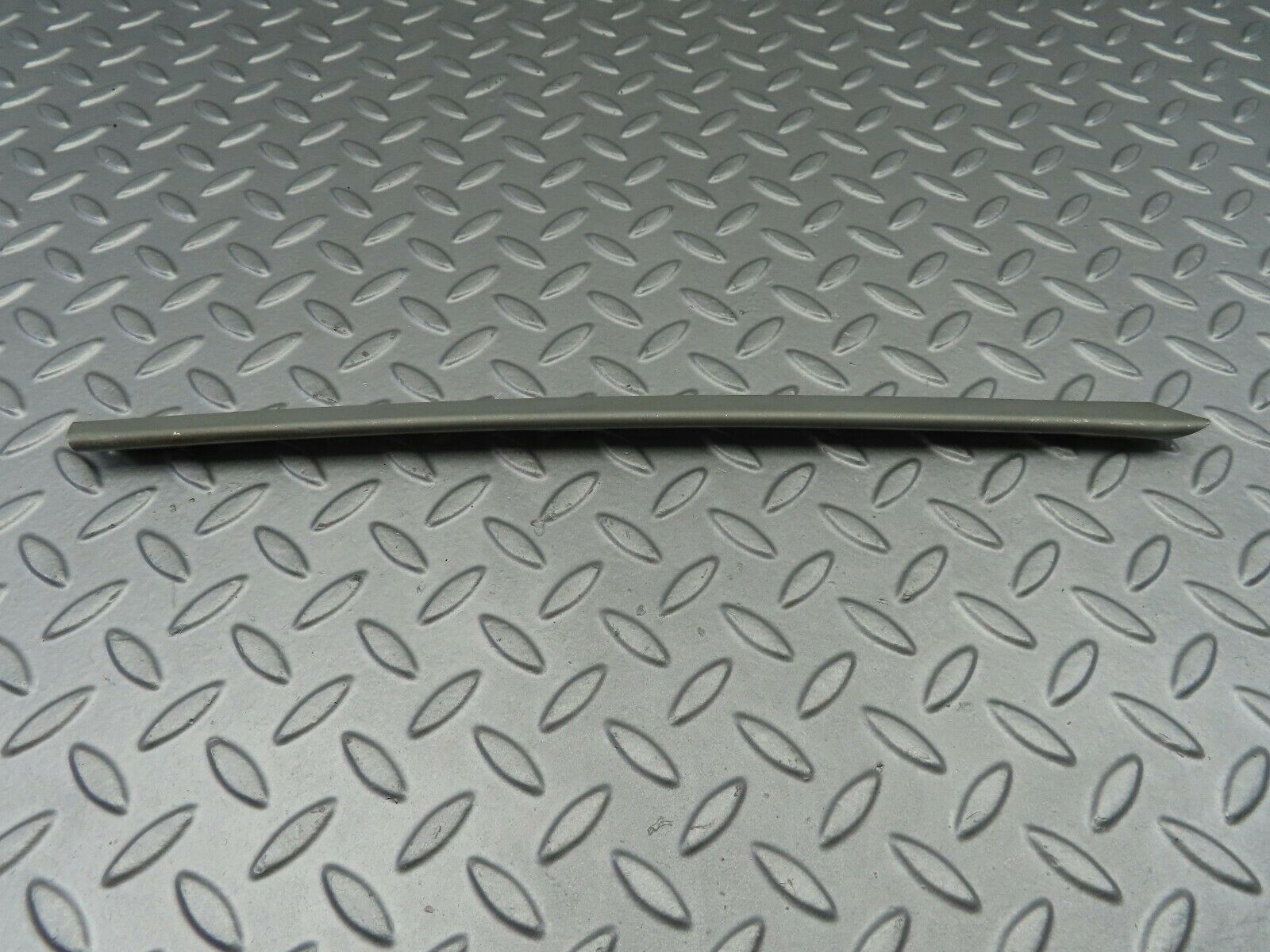 6913 Mercedes-Benz C107 350SLC Coupe Exterior Rear Quarter Window Cover Right