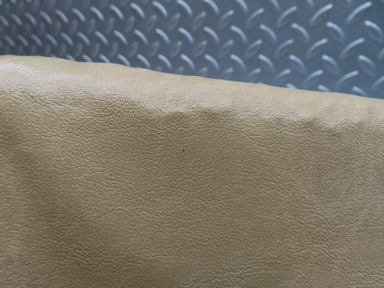 13479 Mercedes-Benz W123 200 B Pillar Cover Left Side Cream