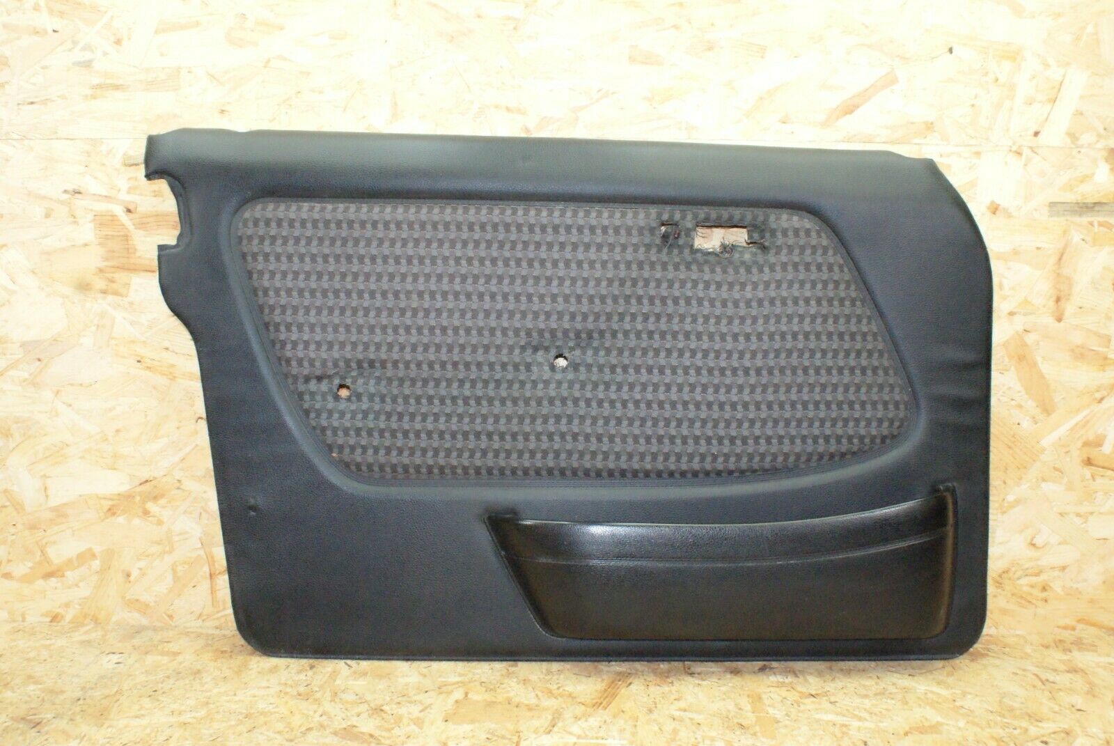 2329 Mercedes-Benz W123 280E Front Left Door Card