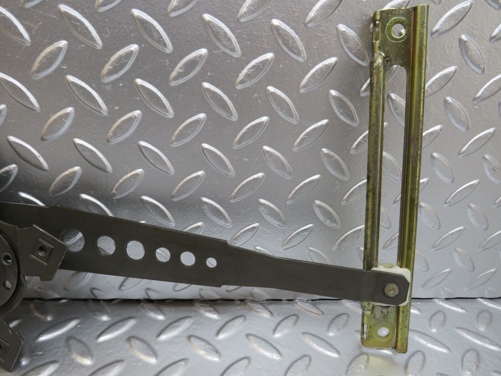 25456 Mercedes-Benz W123 200 Rear Left Manual Window Regulator