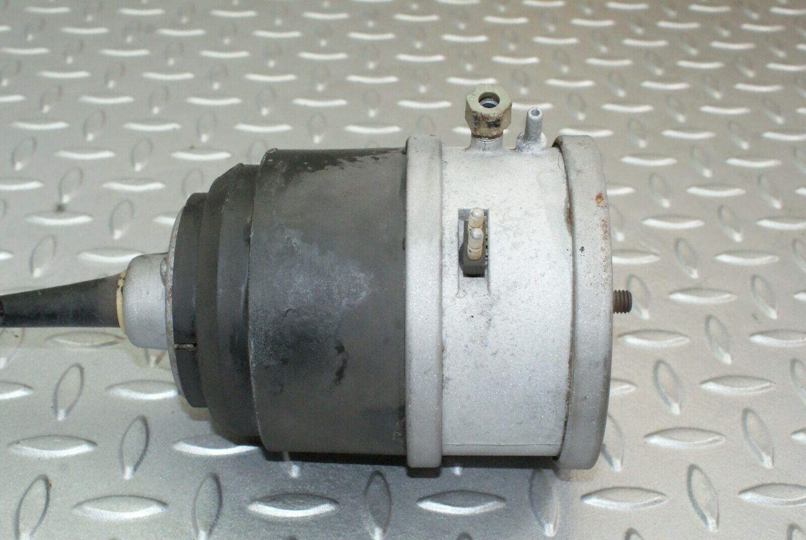 2516 Mercedes-Benz W116 350SE Cruise Control Module Unit 0015450732