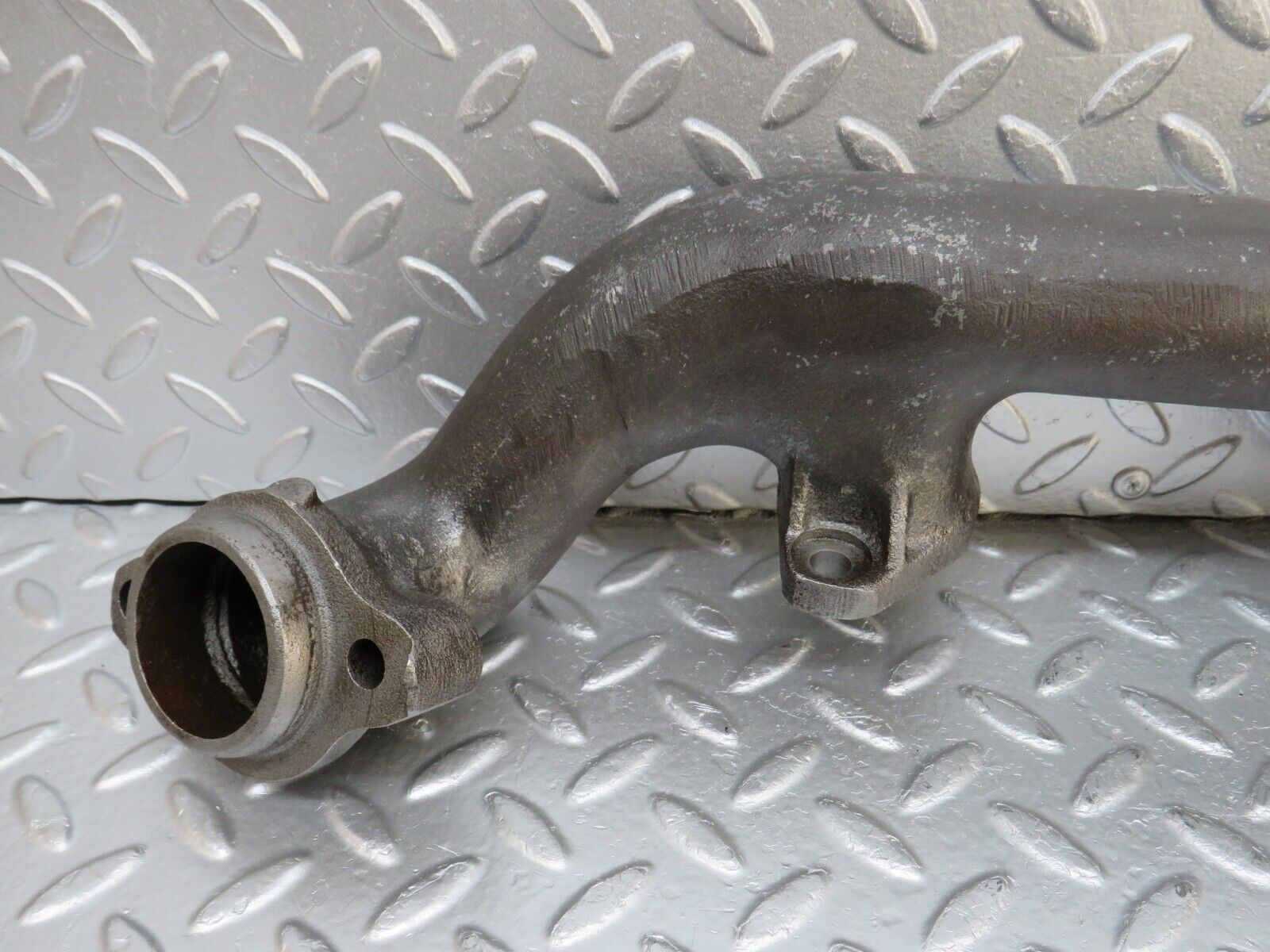 33050 Mercedes-Benz W126 380 V8 M116 Exhaust Manifold Right Side 1161420602 1161420702