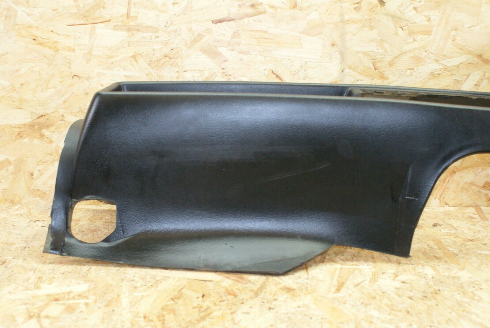 2347 Mercedes-Benz W123 280E Centre Console Black