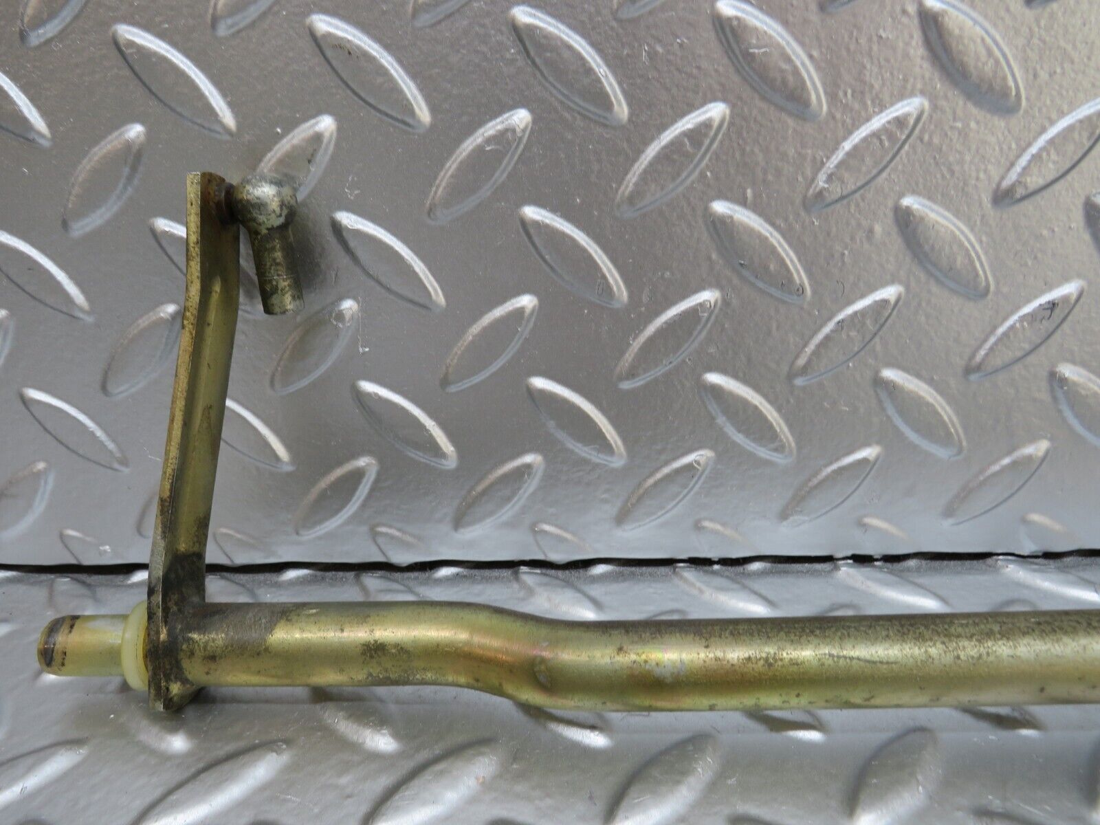 26321 Mercedes-Benz W116 450SE Accelerator Pedal Linkage