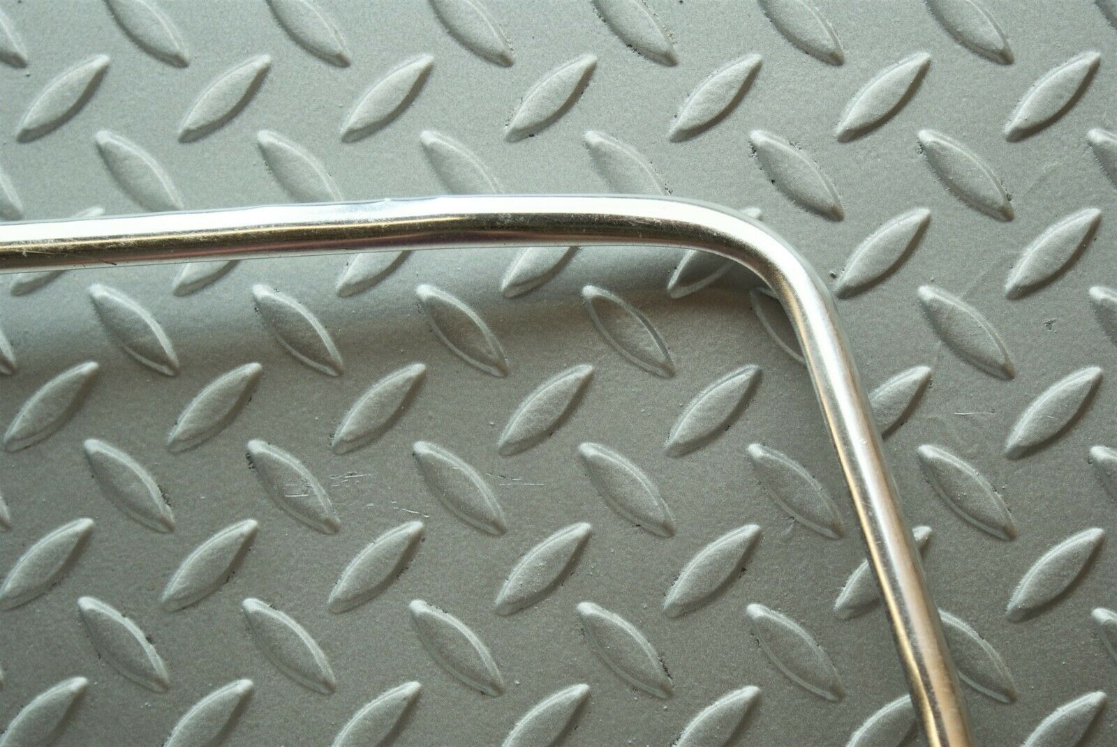 3312 Mercedes-Benz S123 200T Wagon Front Windscreen Chrome