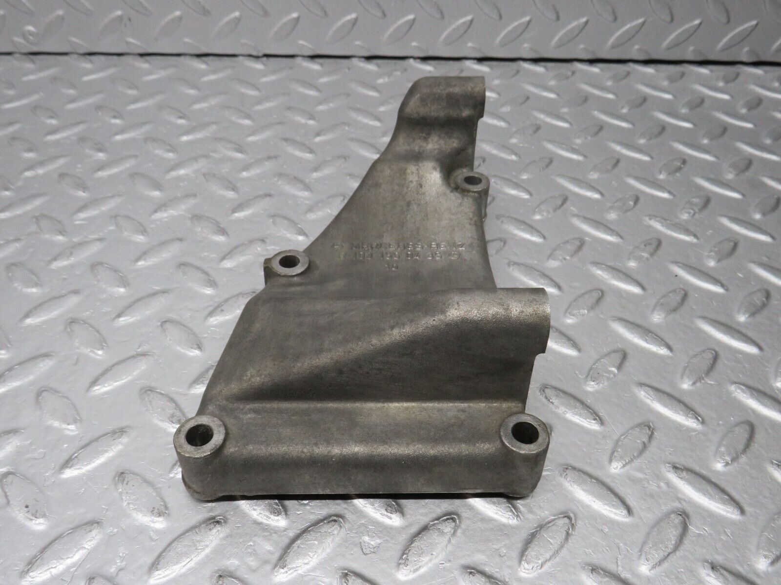 38815 Mercedes-Benz W201 190E 2.6L Alternator Generator Bracket 1031550435