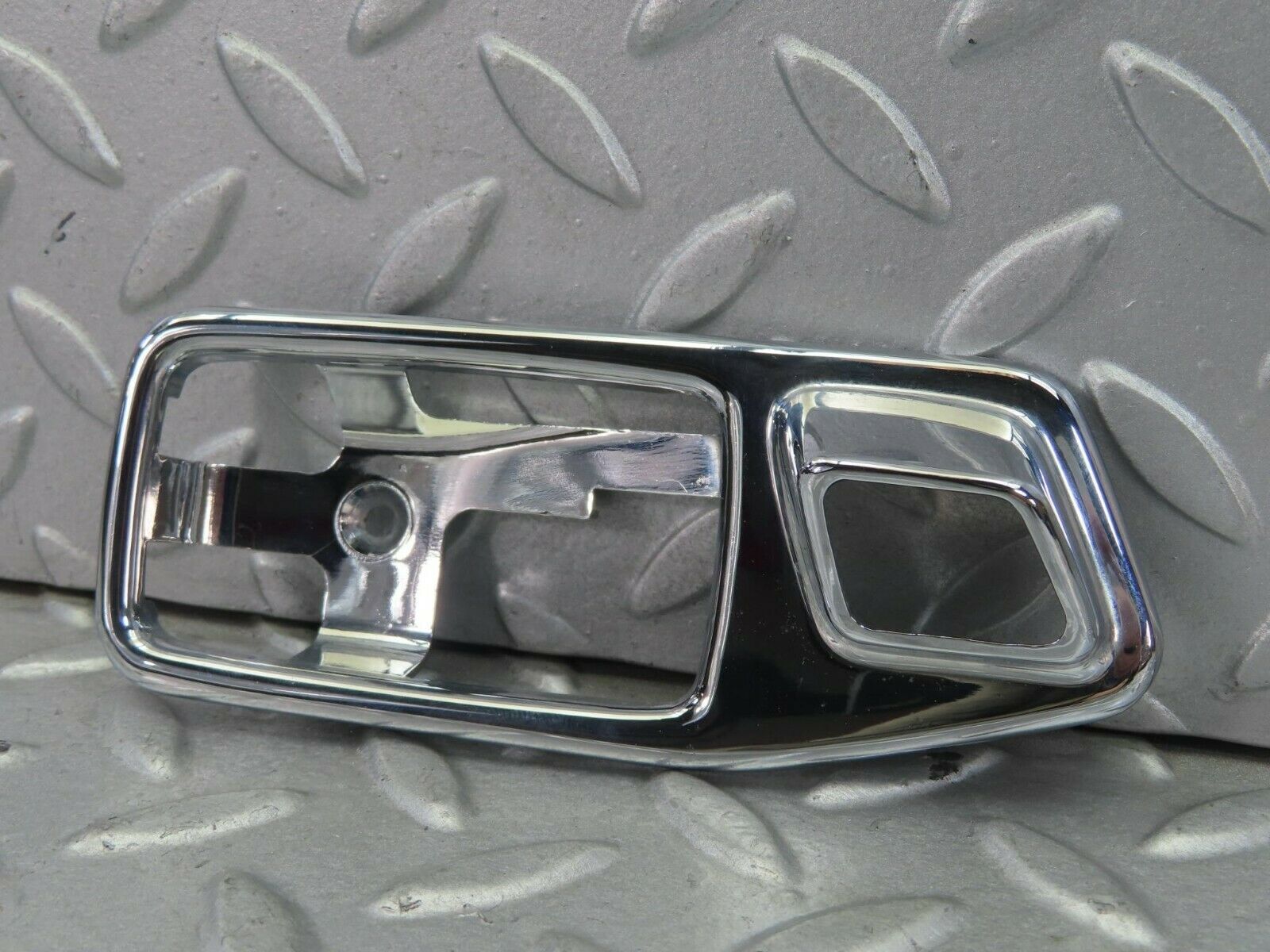 8719 Mercedes-Benz W116 Chrome Door Handle Surround Right 1167660211
