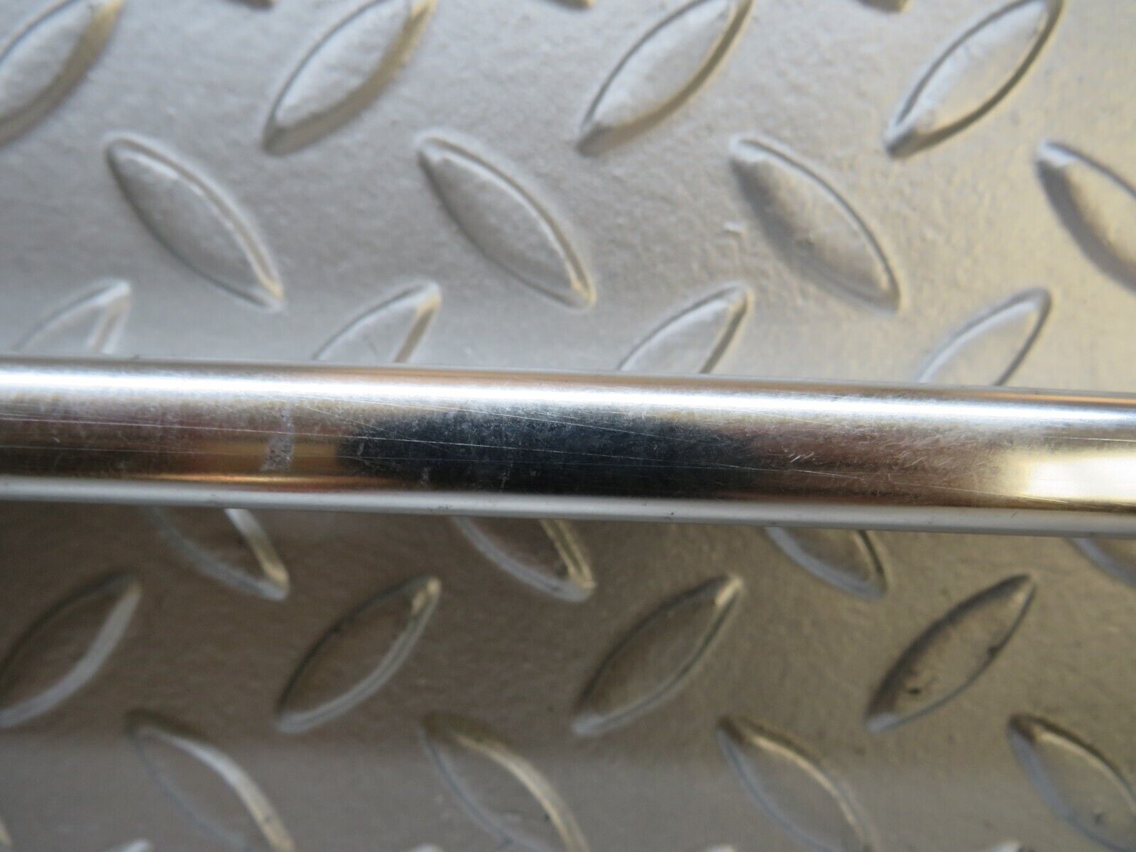 37027 Mercedes-Benz C126 420SEC Coupe Roof Chrome Trim Left Side