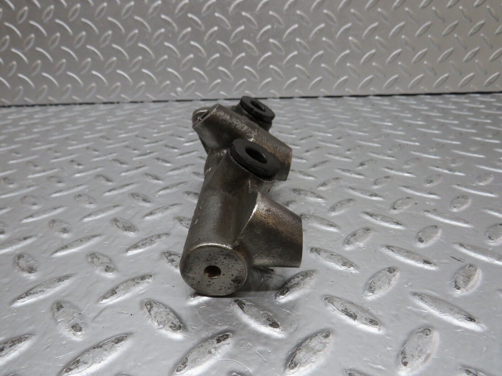 32139 Mercedes-Benz W123 230E Brake Master Cylinder Bendix