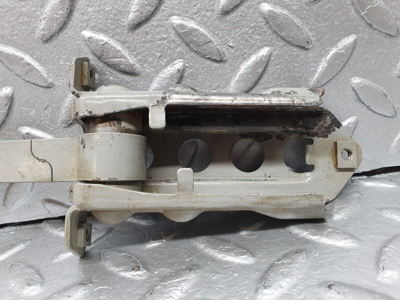 41539 Mercedes-Benz W124 200E Door Safety Check Strap