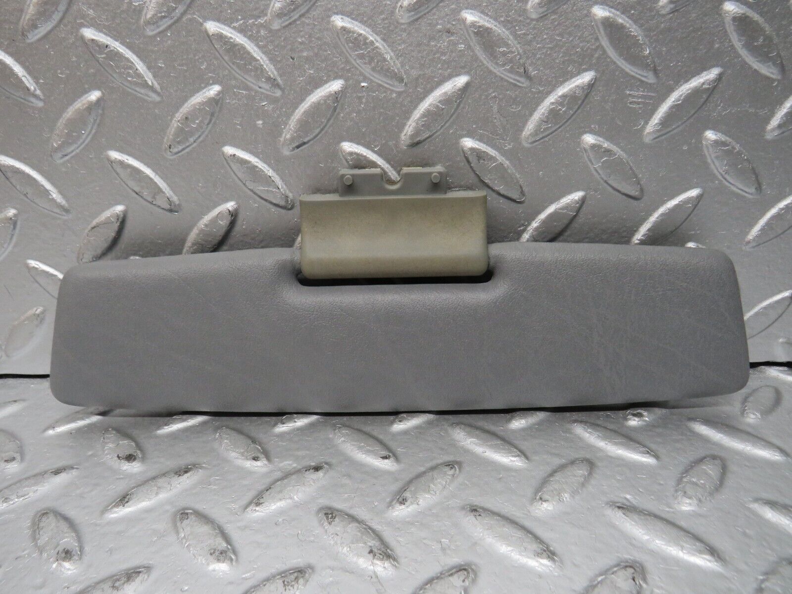 32400 Mercedes-Benz S124 300TE Wagon Middle Sun Visor Grey