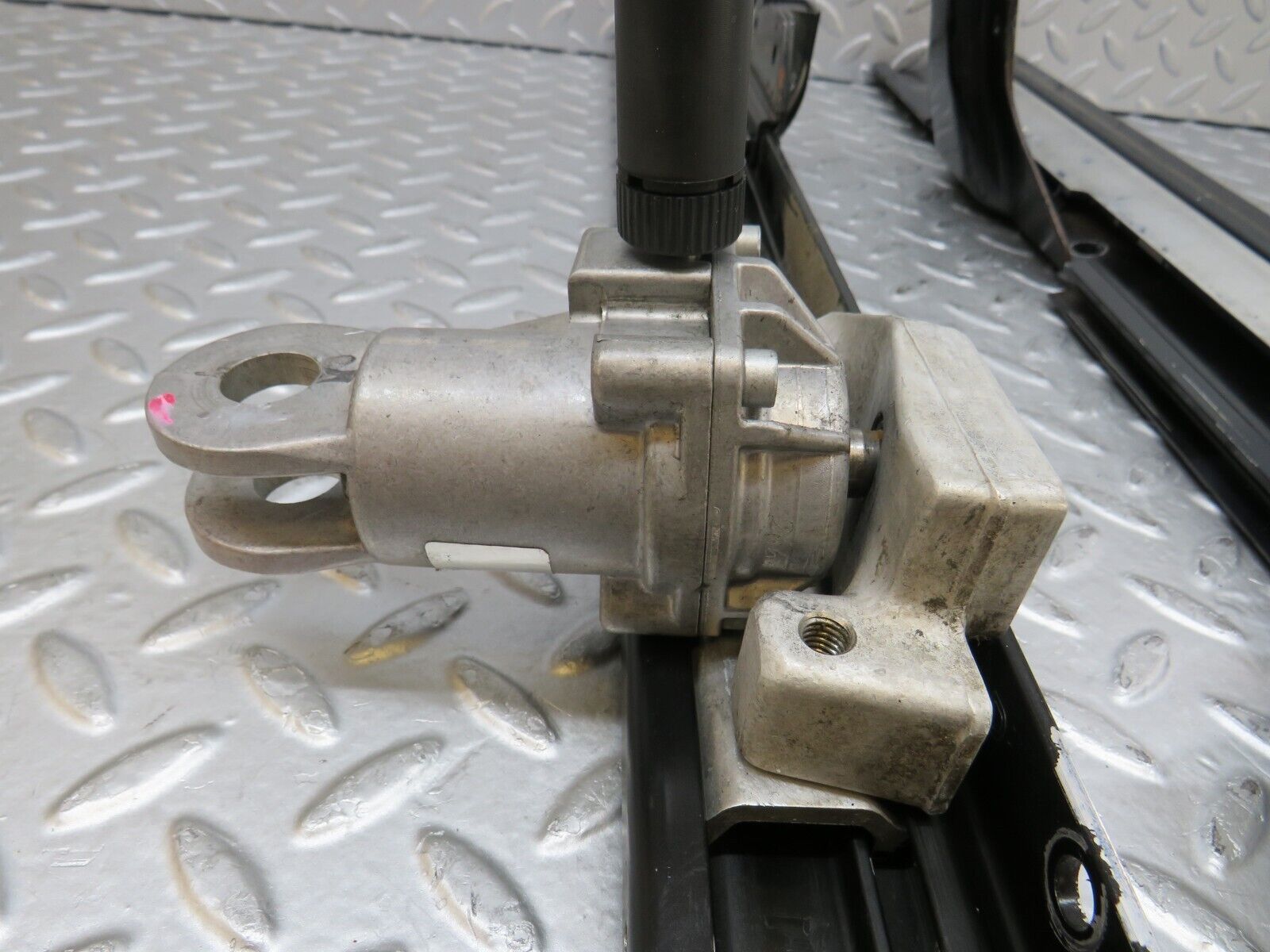 36828 Mercedes-Benz R129 300SL-24 Front Right Seat Rail Pair