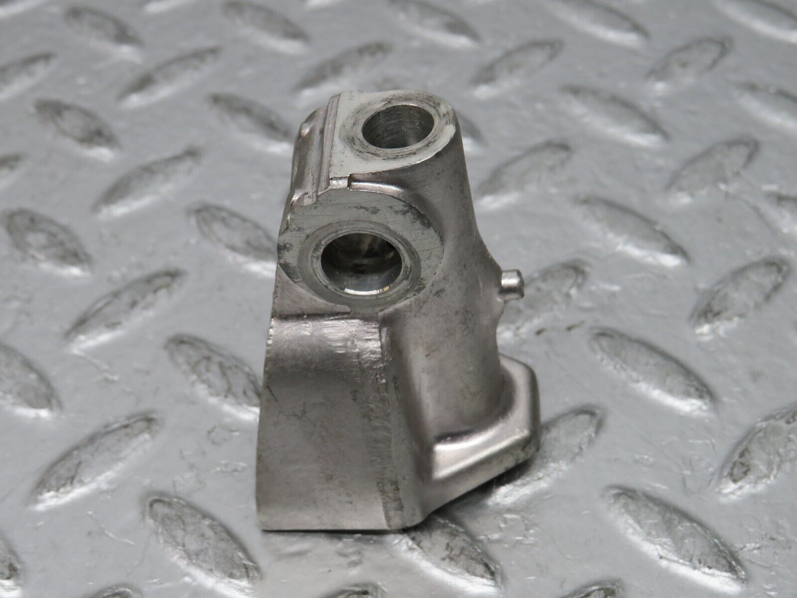 0279 Mercedes-Benz W123 220D Rocker Arm Support 6150550110