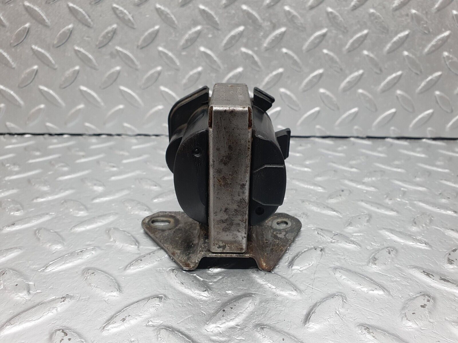 40917 Mercedes-Benz W126 300SE Ignition Coil 0001584803