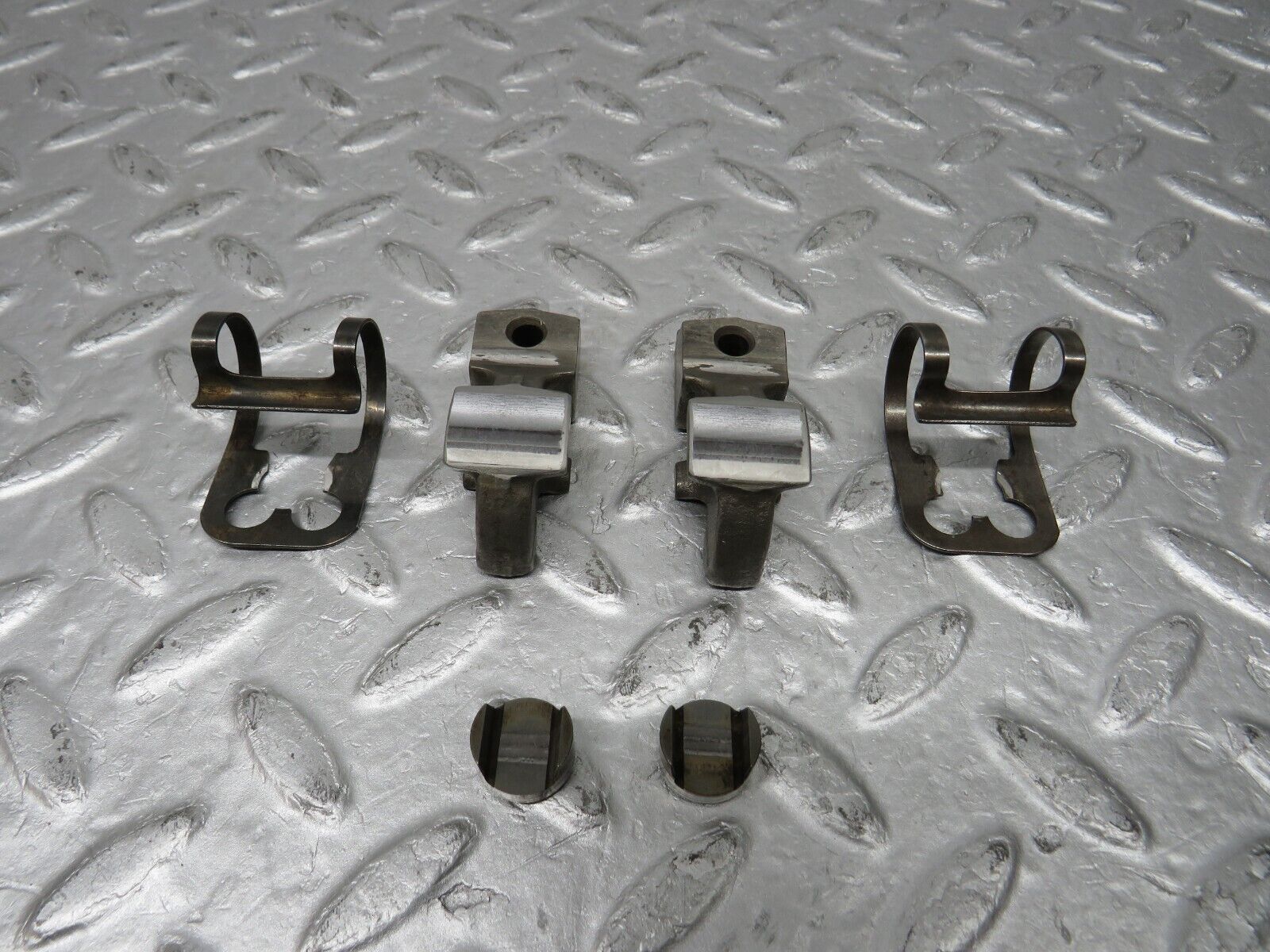 37617 Mercedes-Benz W109 300SEL Valve Rocker Arm With Spring & Tappet