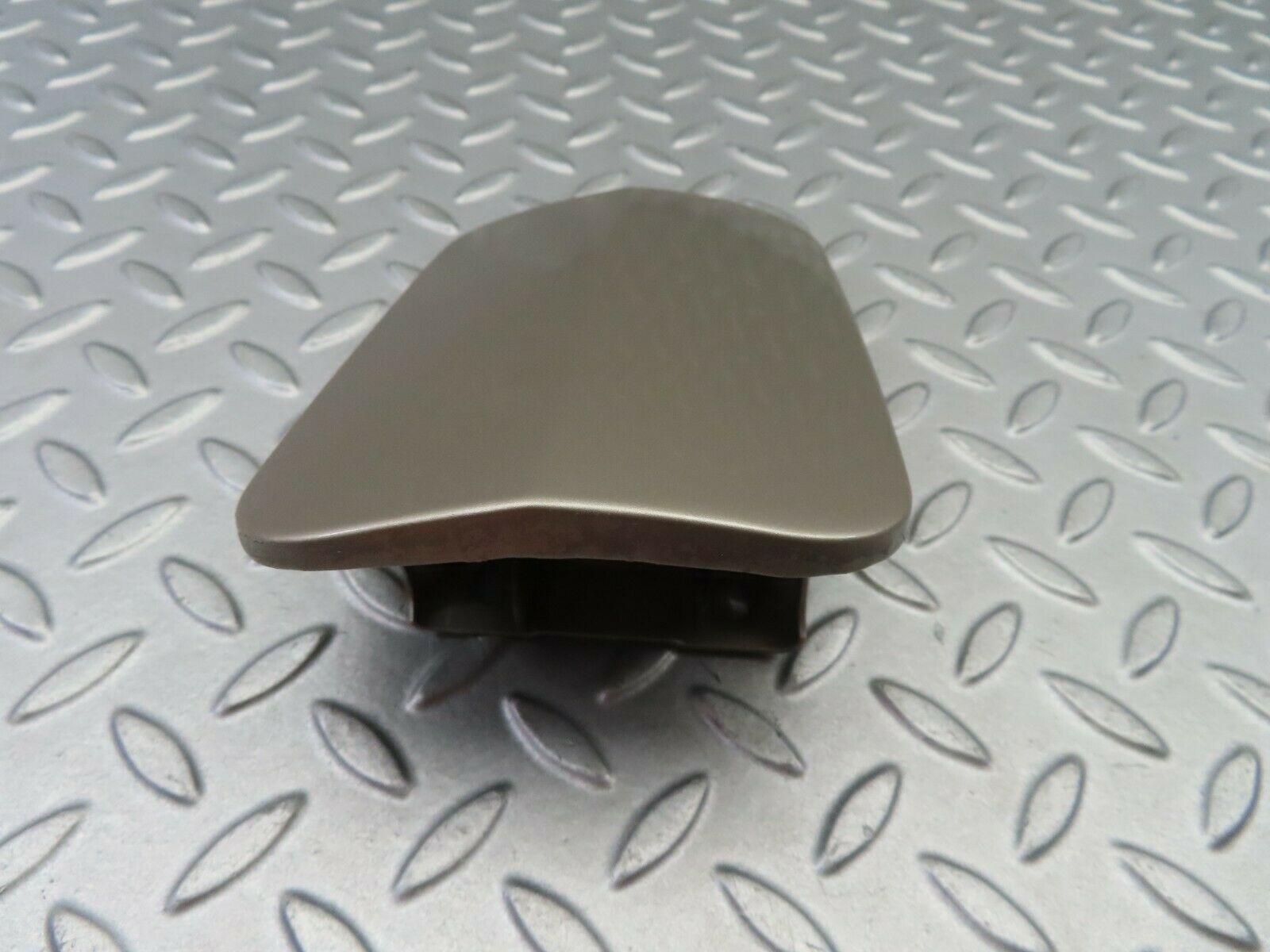 6169 Mercedes-Benz W126 380SE Fuel Tank Flap Cap 1265840639