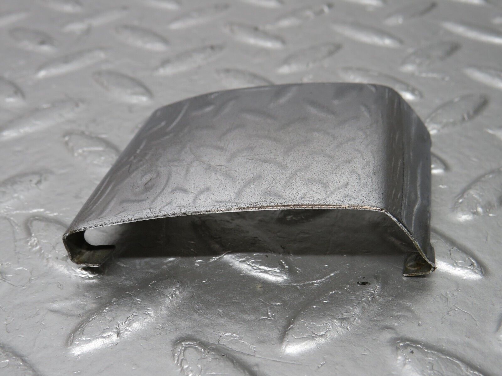 34656 Mercedes-Benz C126 380SEC Coupe Front Bumper Cover Chrome