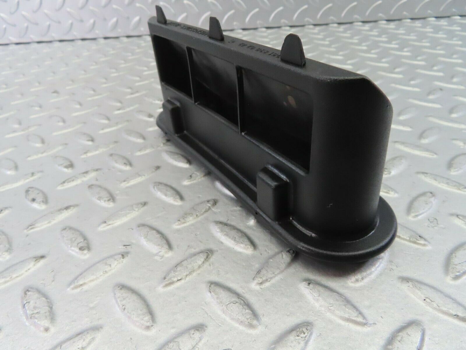 10372 Mercedes-Benz W201 190E Trunk Breather Ventilation Valve 2018300242