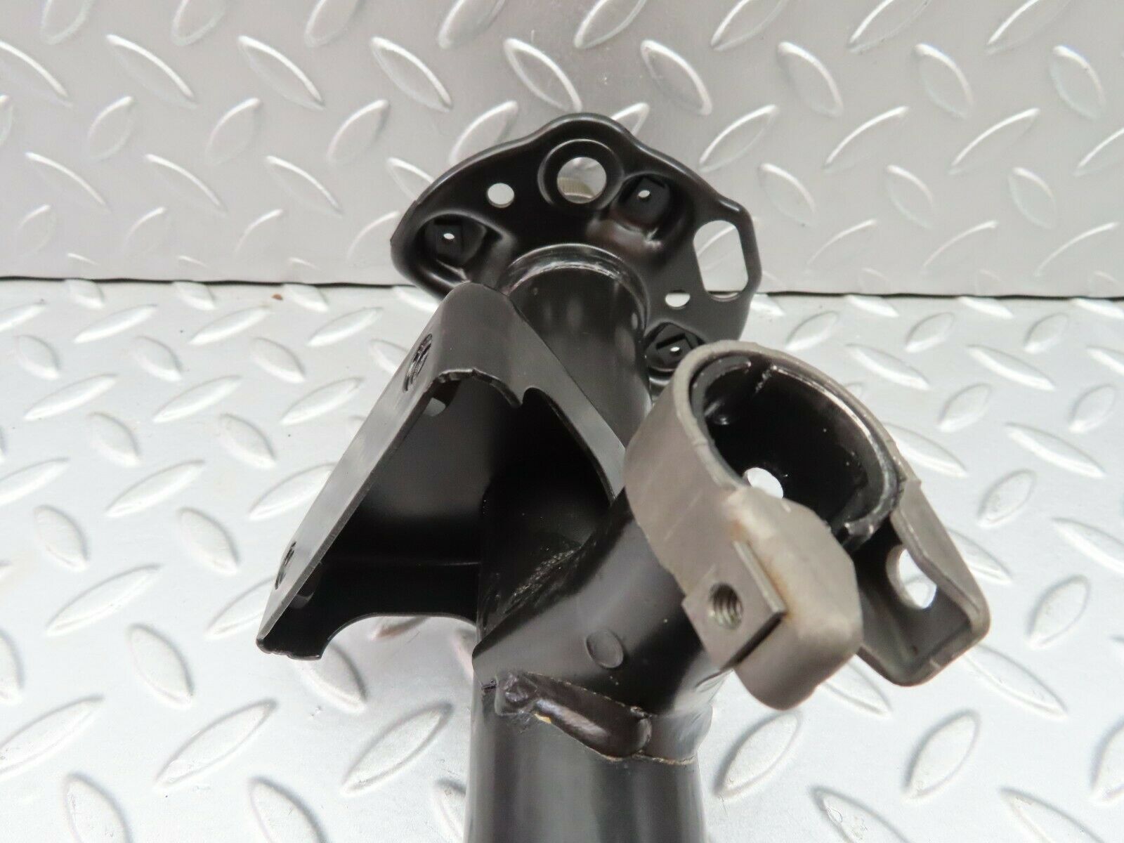 6728 Mercedes-Benz S124 E220 Wagon Steering Column