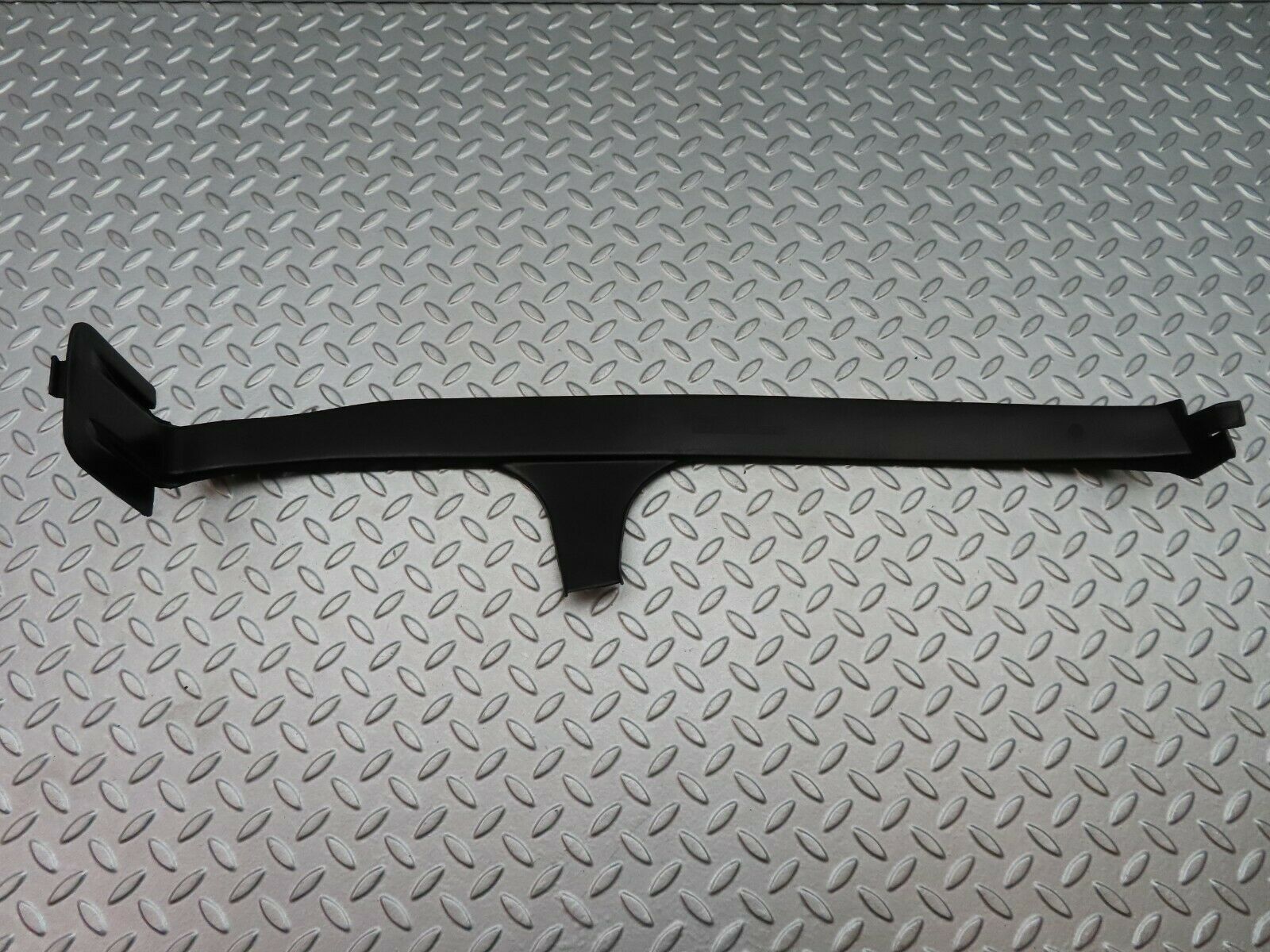 5684 Mercedes-Benz W123 200 Cable Channel Cover Rear Right 1238210236