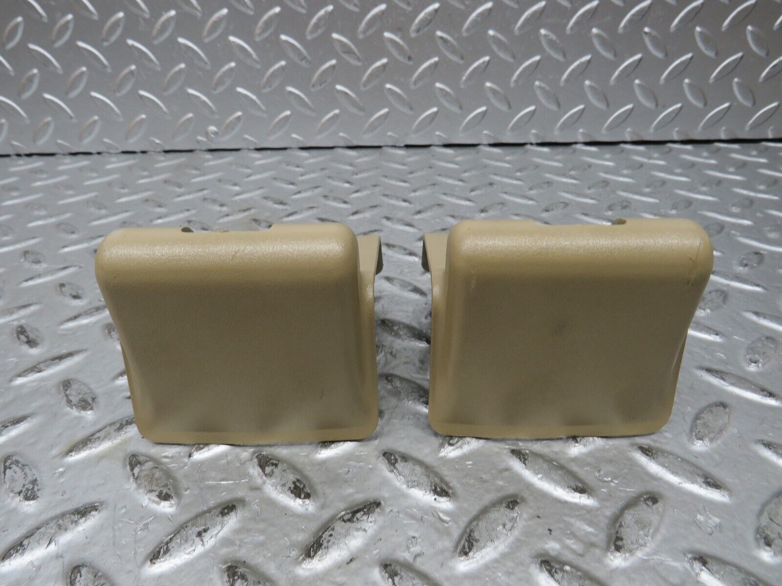 27832 Mercedes-Benz S124 300TE Wagon Rear Seat Hinge Pair With Cover 124922013