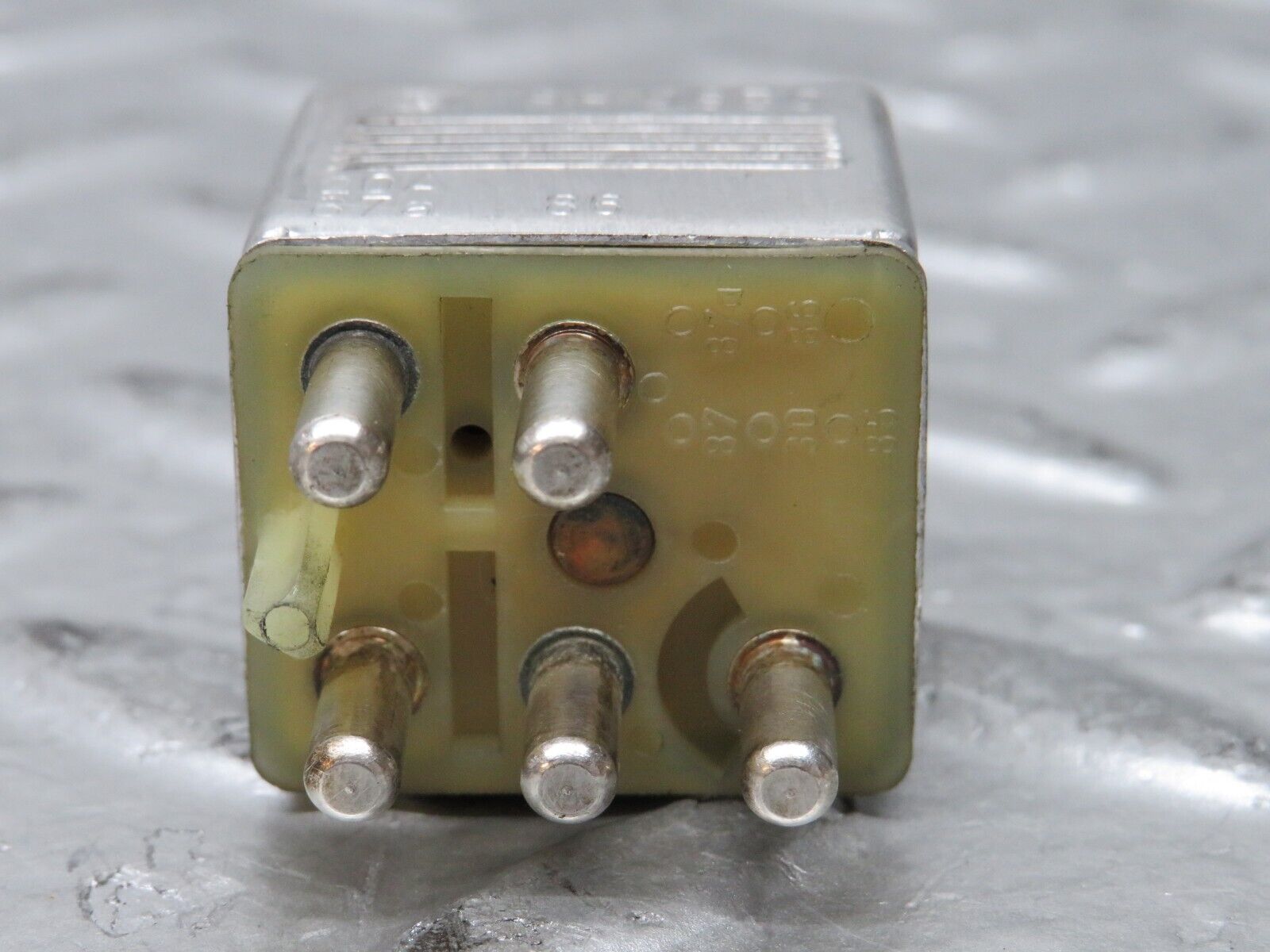 28666 Mercedes-Benz W123 230E Multi Purpose Relay 0015420219