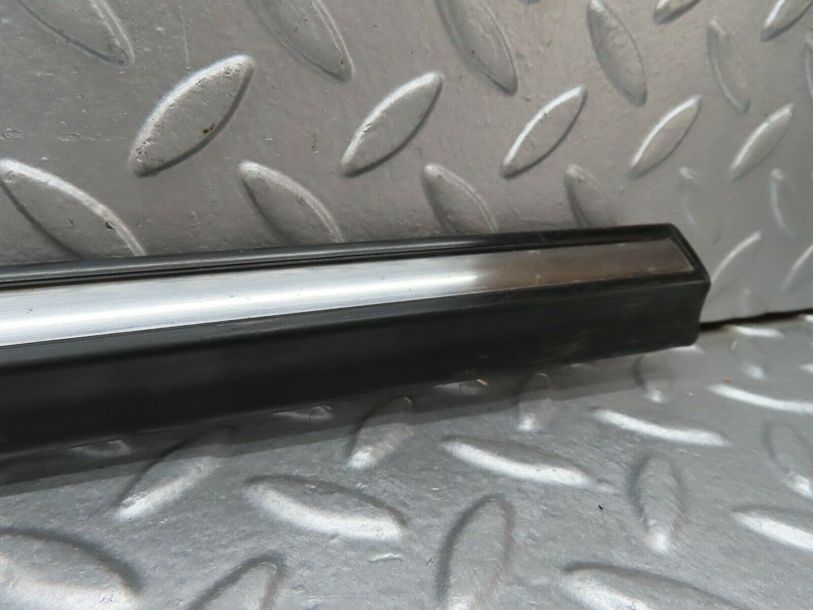 18003 Mercedes-Benz W123 200 Front Left Door Lower Trim