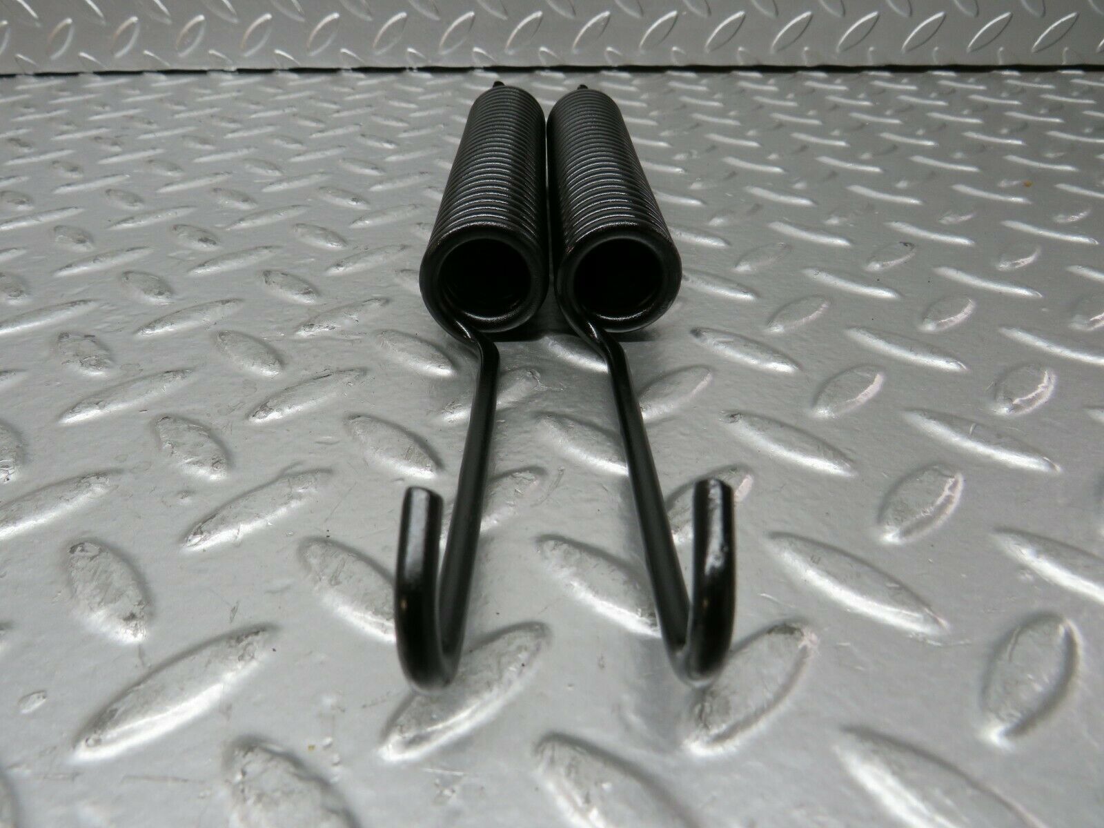 23836 Mercedes-Benz C107 450SLC Coupe Bonnet Hinge Spring Pair