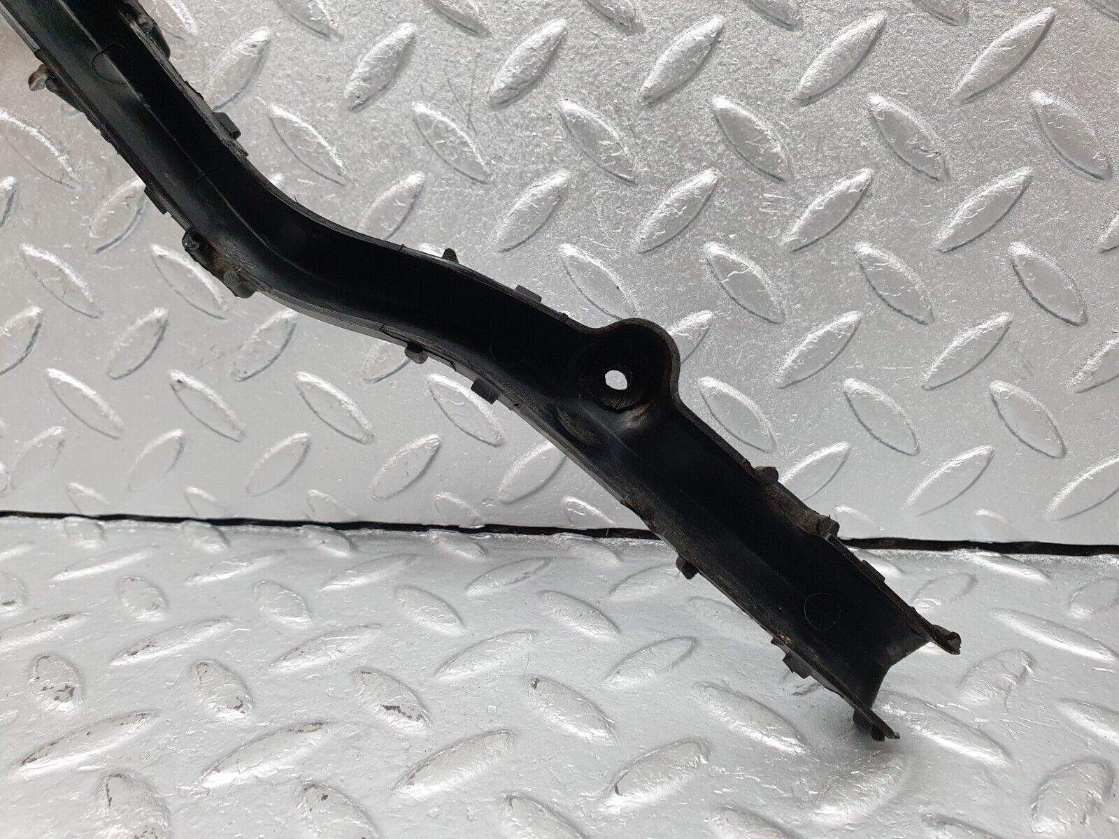 41070 Mercedes-Benz W126 300SE Engine Wire Bracket Holder 1031590213