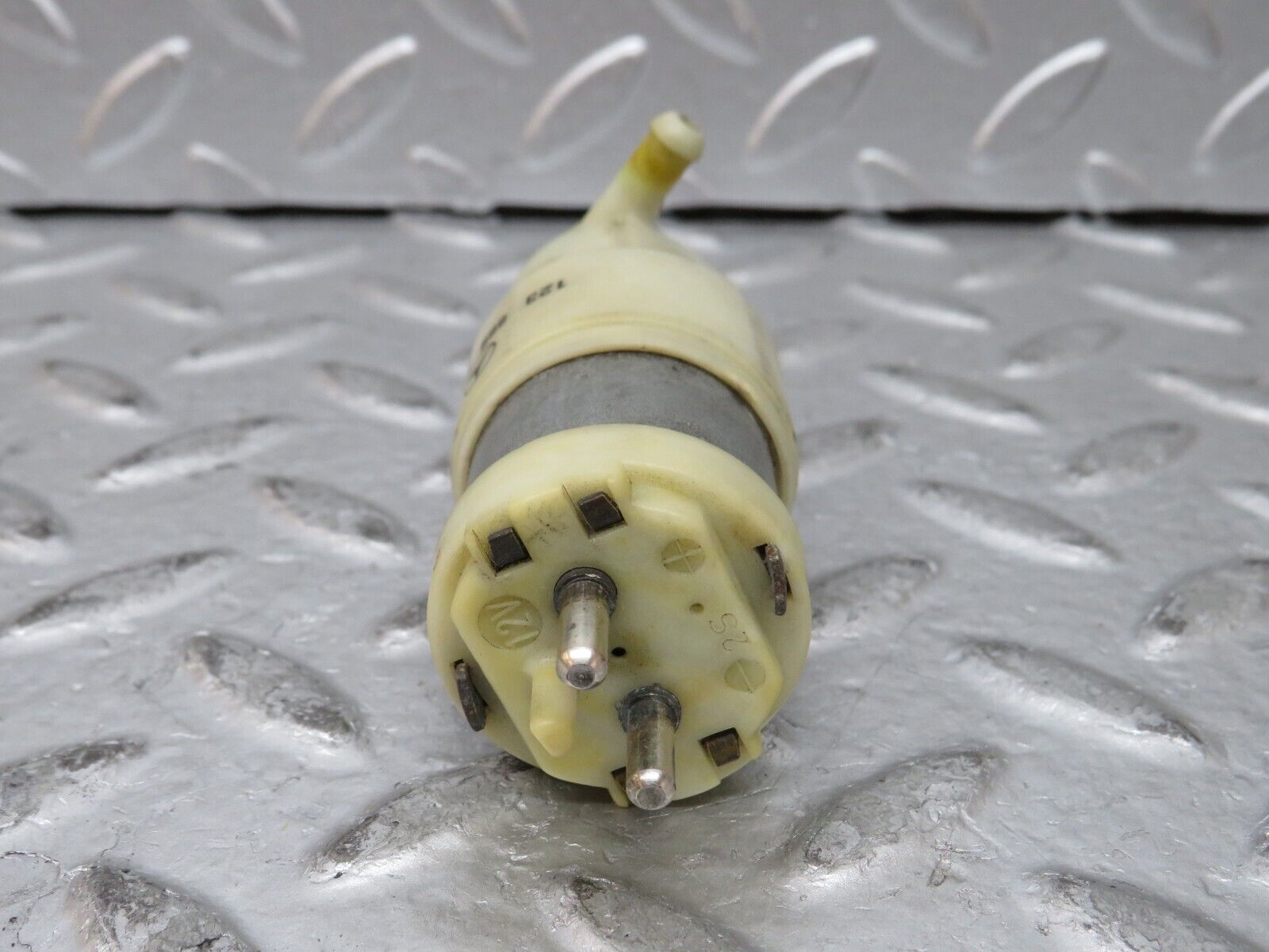 27259 Mercedes-Benz W123 280E Windscreen Washer Pump Hella