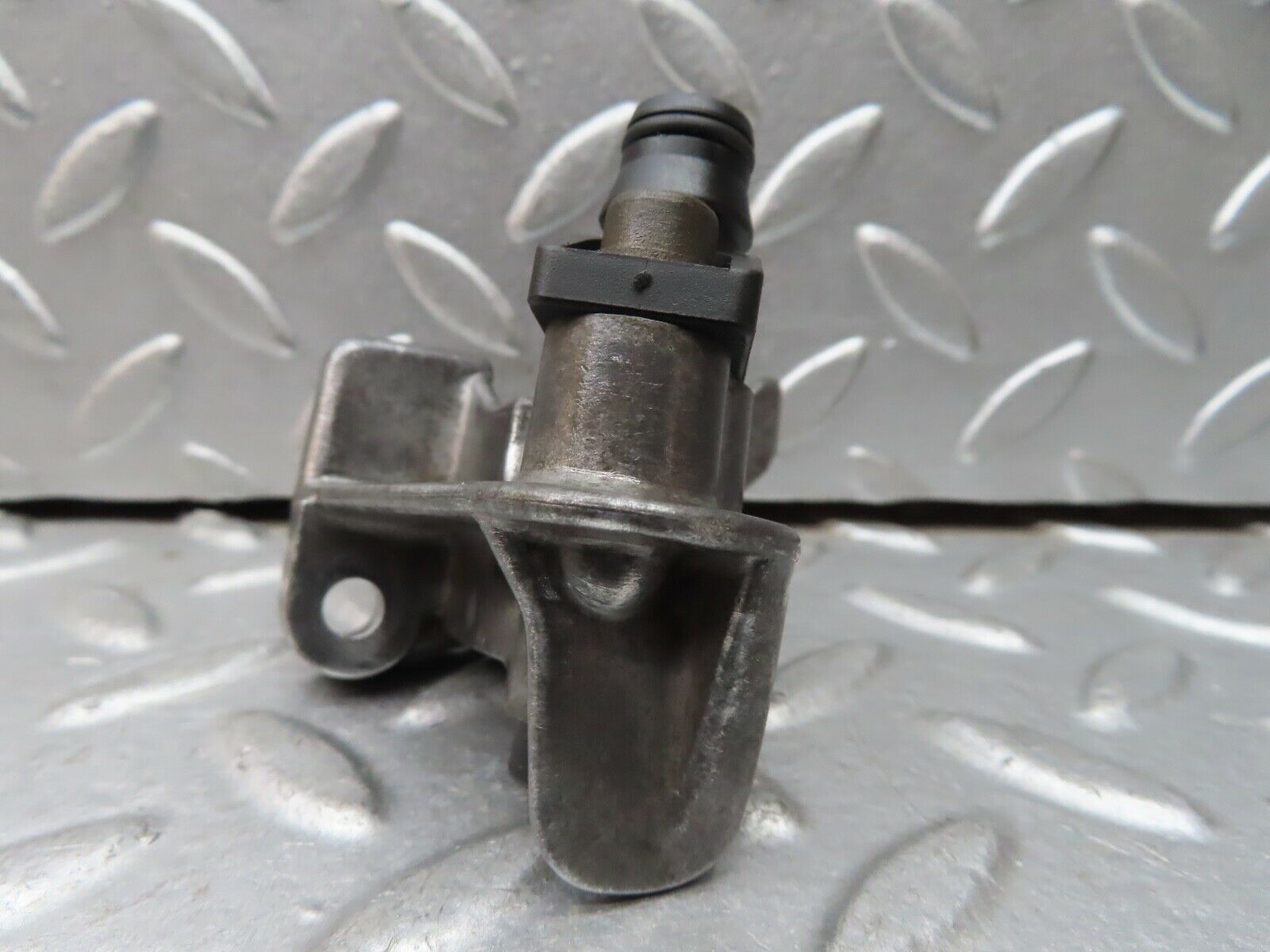 19553 Mercedes-Benz C140 CL420 Coupe Crankshaft Sensor With Holder 1161580640