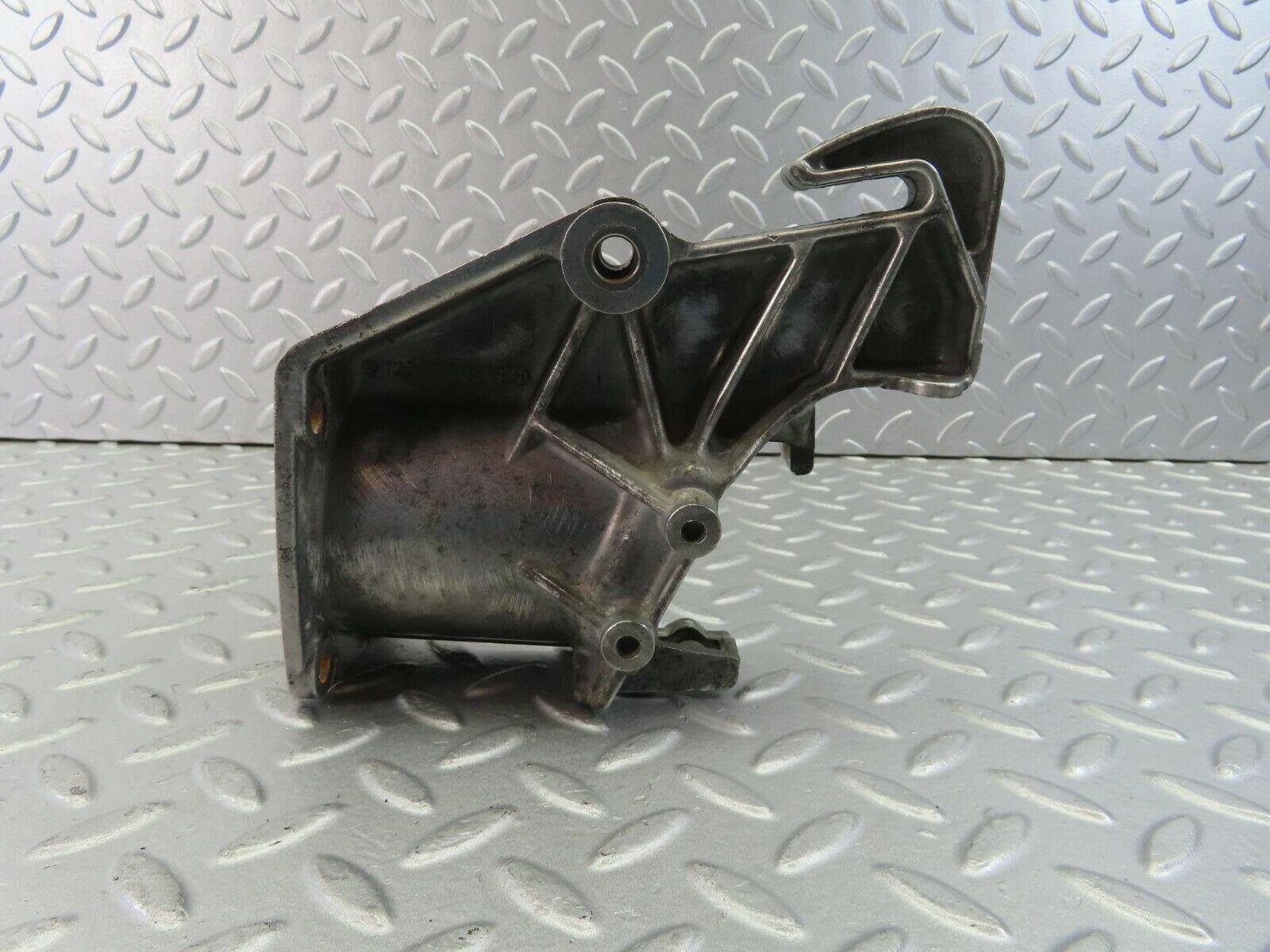 10084 Mercedes-Benz C123 230CE Coupe Brake Pedal Bracket Support 1232900219