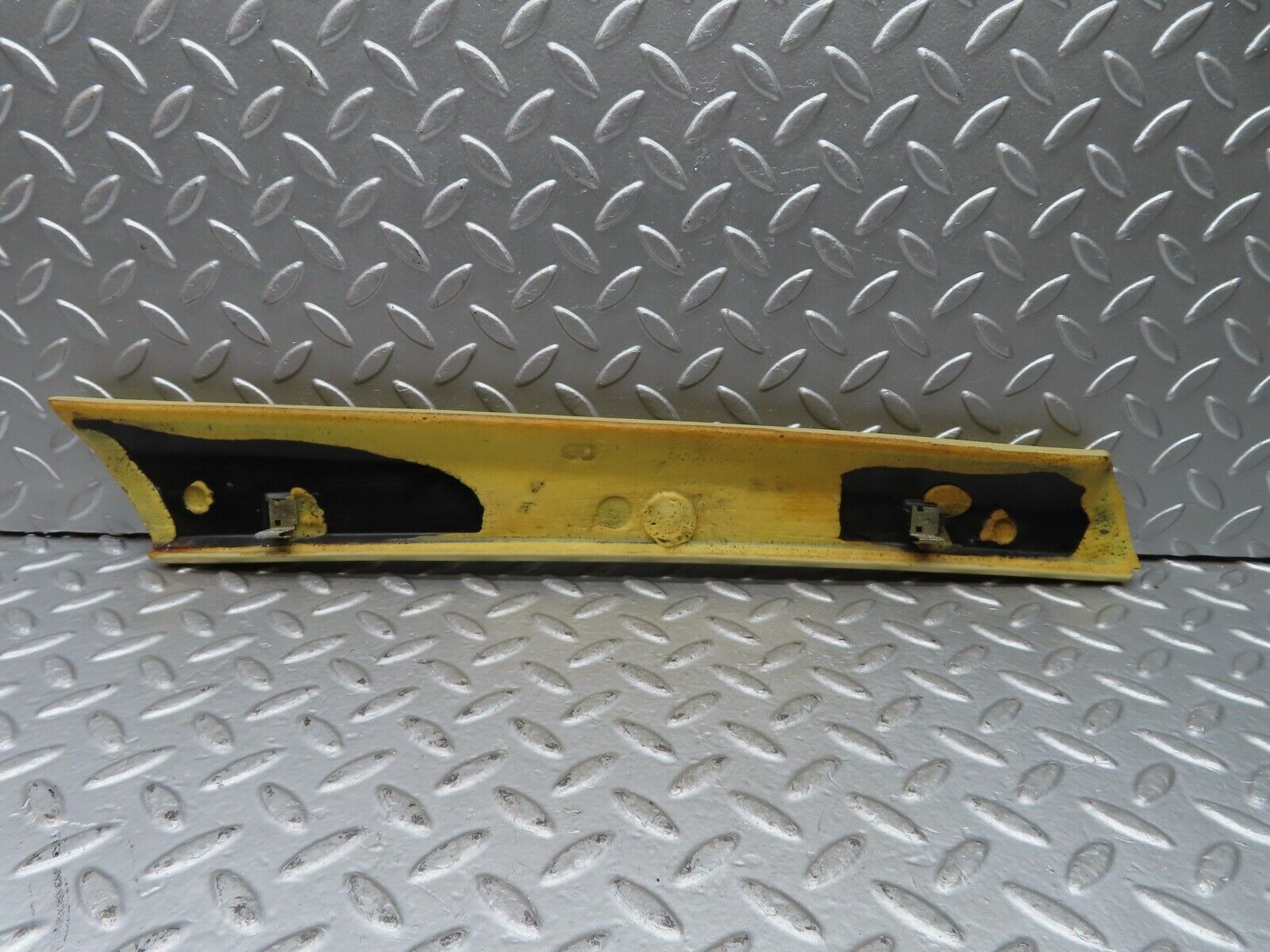 21047 Mercedes-Benz W123 230E A Pillar Cover Left Side Beige