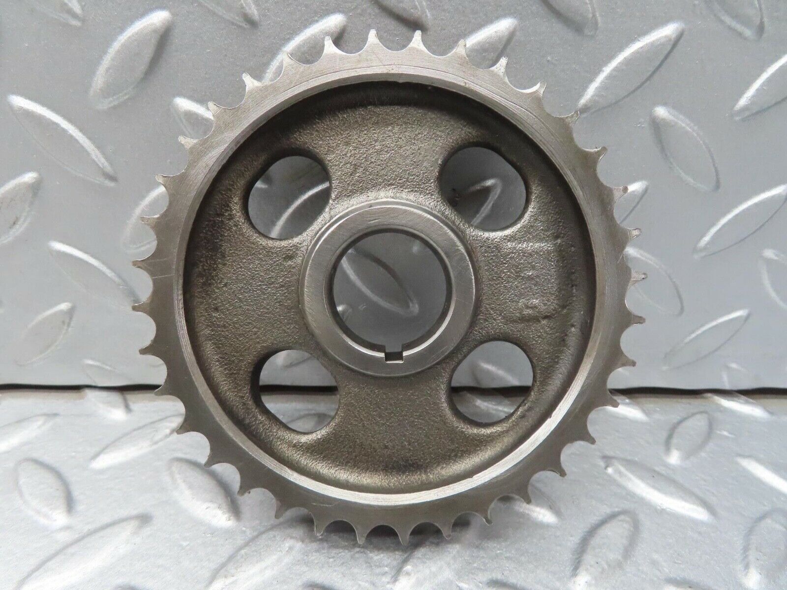 0926 Mercedes-Benz C107 350SLC Coupe Coupe Camshaft Timing Gear 1160520601