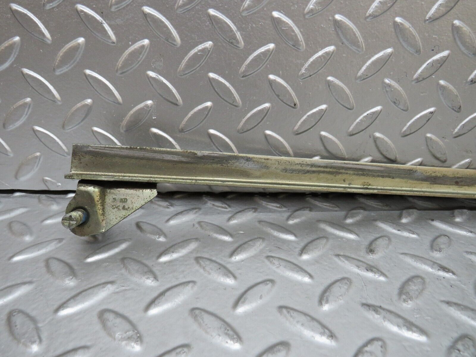 29193 Mercedes-Benz C124 320CE Coupe Right Door Window Channel