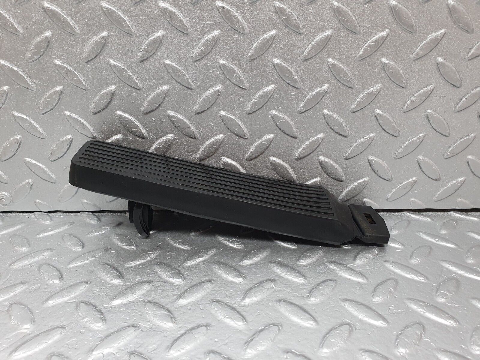 41485 Mercedes-Benz W124 200E Accelerator Pedal With Rubber 1263000504 1233010082