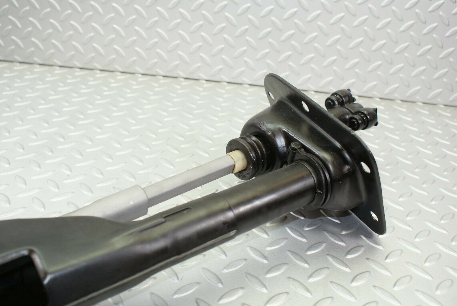 3210 Mercedes-Benz W115 220D Steering Column