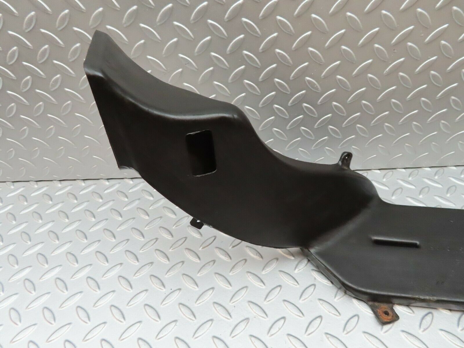 4605 Mercedes-Benz W114 280CE Coupe Air Duct Heater Ventilation L 1158310145