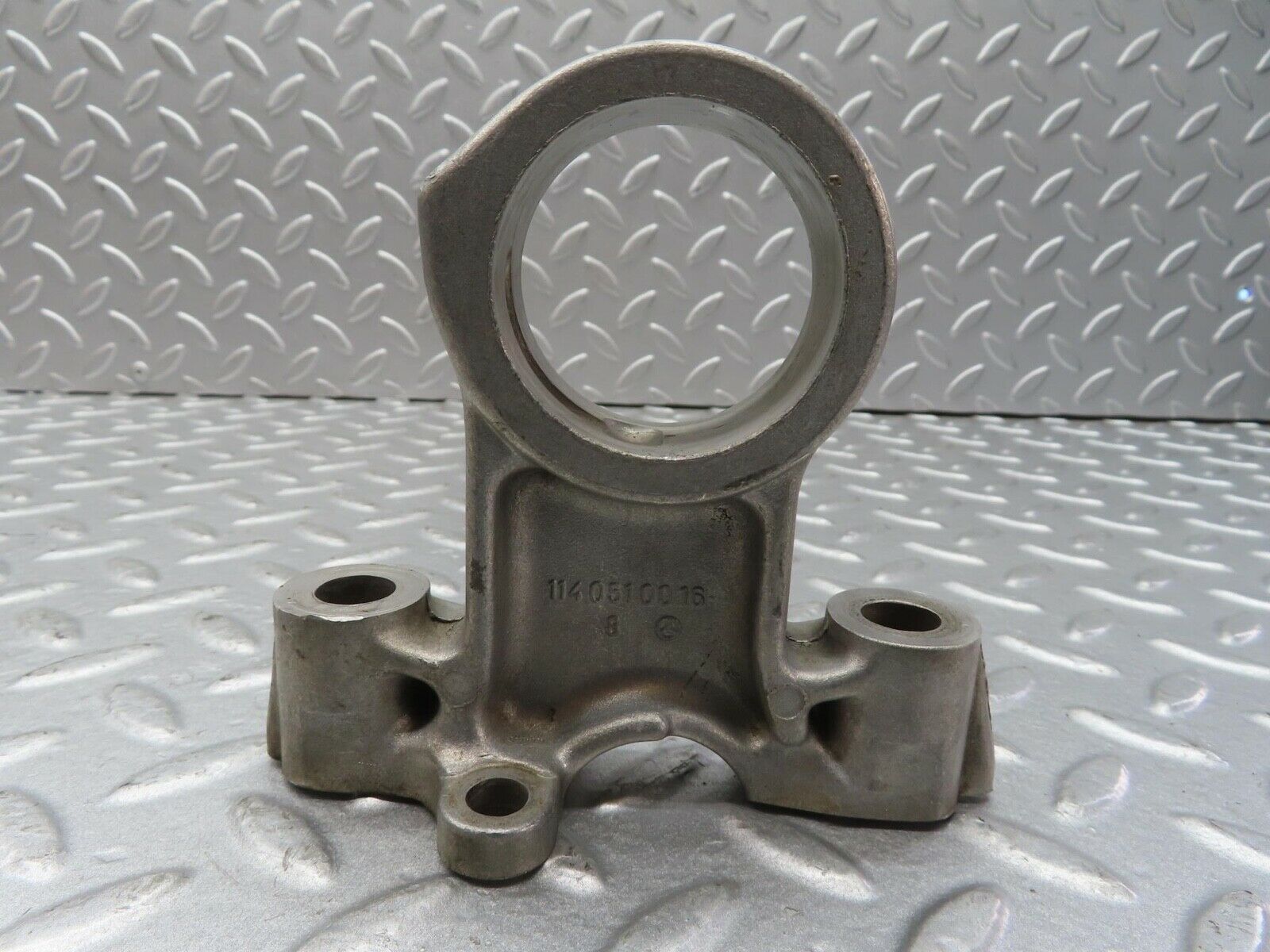 13361 Mercedes-Benz W111 230S Camshaft Tower Bearing 1140510016